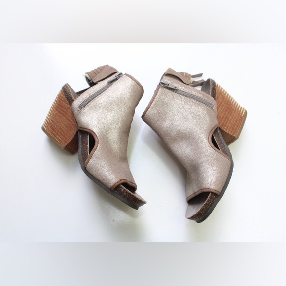 OTBT fringe peep toe booties - Picture 3 of 11